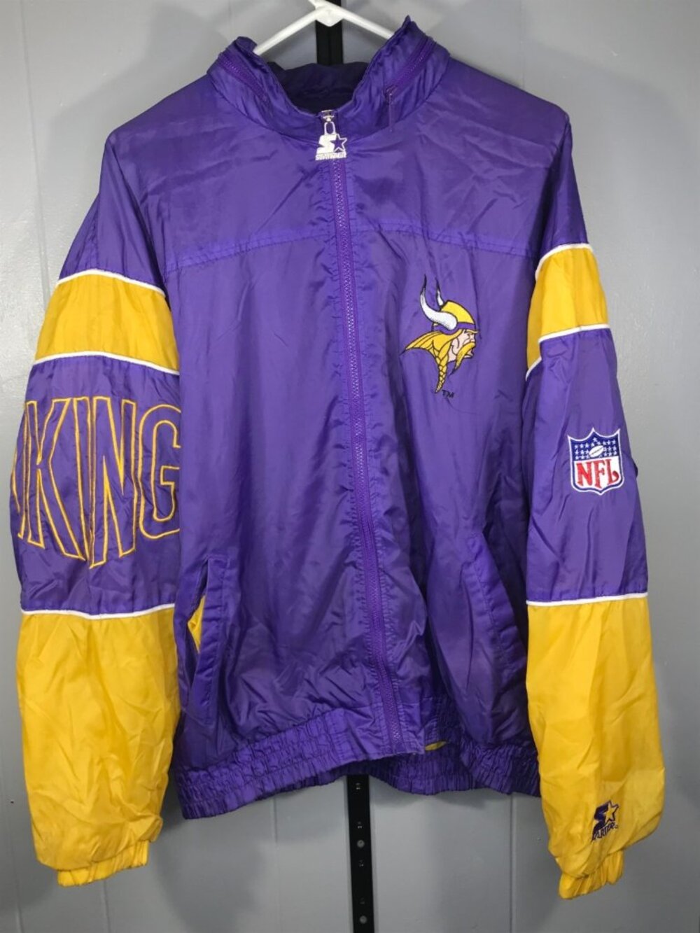 Vintage 90s Pro Line Minnesota Vikings NFL Embroidered Windbreaker Size Large L